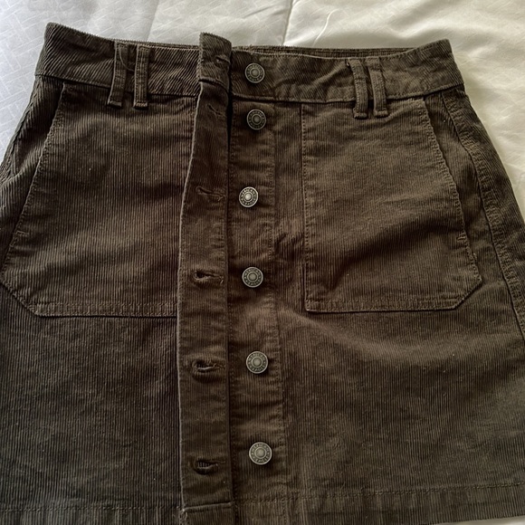 American eagle, 4 long, corduroy skirt, brownish-dark green, condition-good - Picture 3 of 5